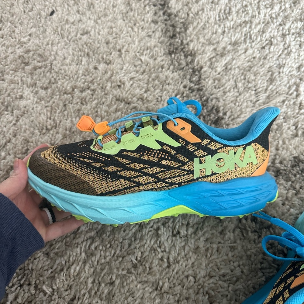 Hoka speedgoat 5.  New without tags.  Men’s size 7